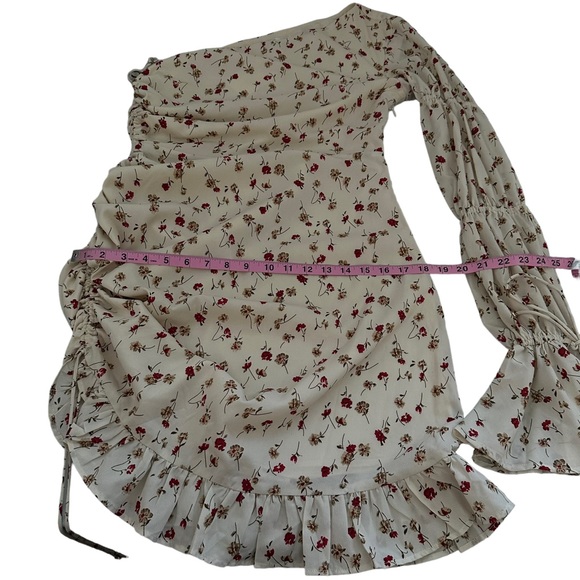 Sabo Skirt | Dainty Floral One Sleeve Ruched Mini Dress Size L - Picture 11 of 12